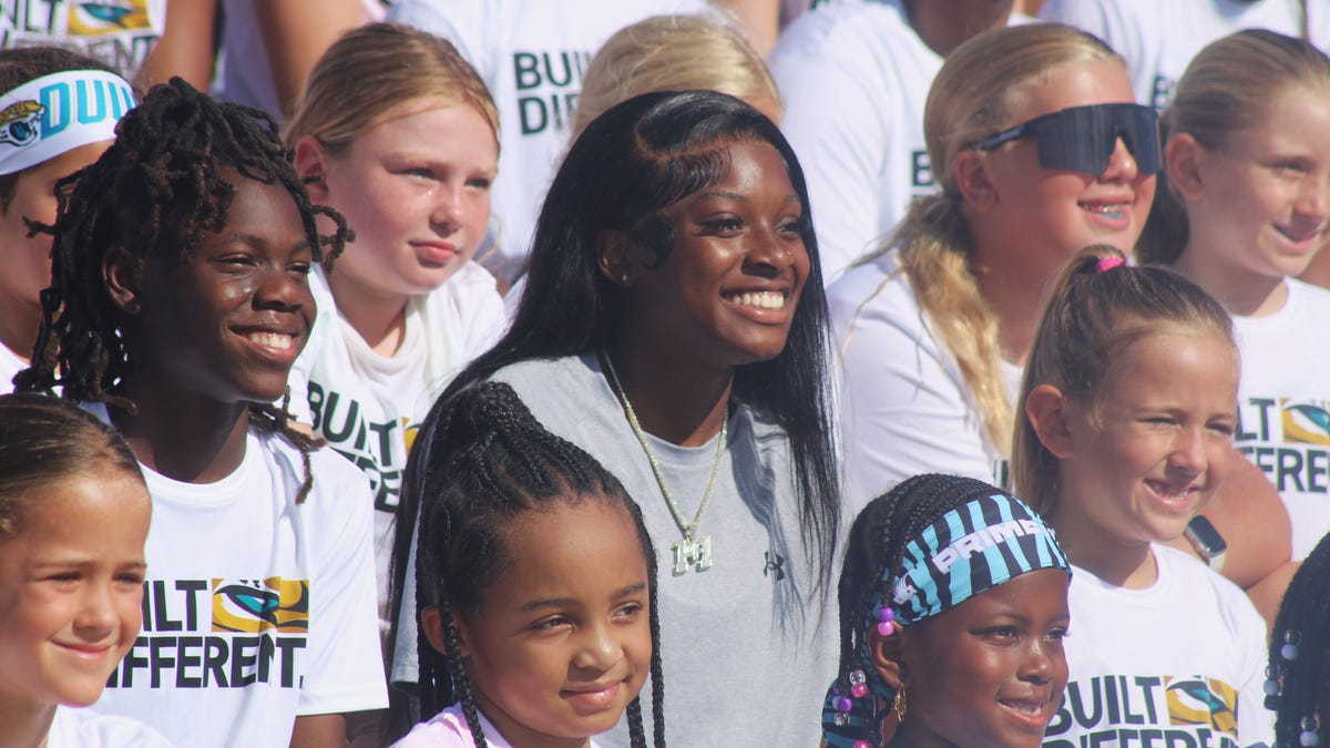 Team USA flag football player at Jaguars camp