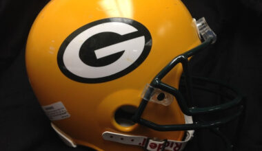 Green Bay Packers mourns loss of Eddie Garcia, former punter and board member