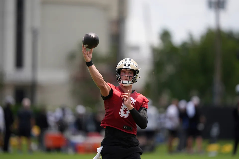 New Orleans Saints quarterback Tyler Shough (6) goes through drills during practice at NFL football minicamp in Metairie, La., Wednesday, June 11, 2025. (AP Photo/Gerald Herbert)