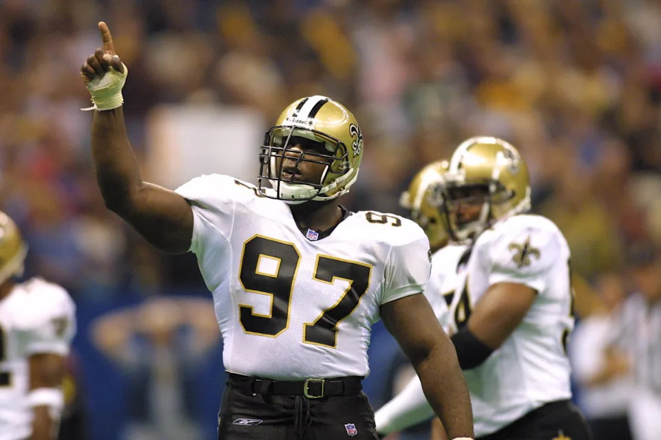 4 Nov 2001: La''Roi Glover of the New Orleans Saints reacts during the game against the New York Jets at Lousiana Superdome in New Orleans, Louisiana. The Jets beat the Saints 16-9. DIGITAL IMAGE. Mandatory Credit: Ronald Martinez/Allsport