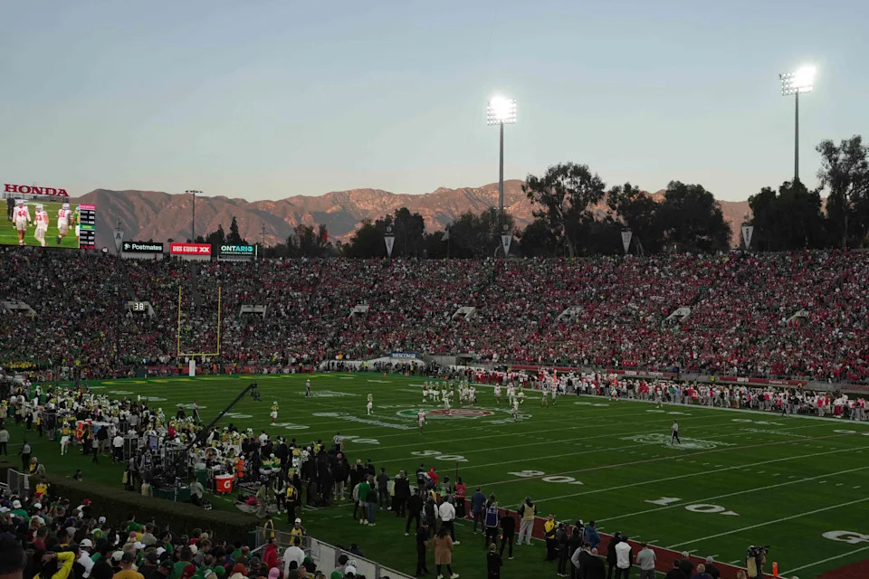 Jan 1, 2025; Pasadena, California, USA; A general overall view of a CFP quarterfinal between the Oregon Ducks and the Ohio State Buckeyes at Rose Bowl Stadium. Mandatory Credit: Kirby Lee-Imagn Images