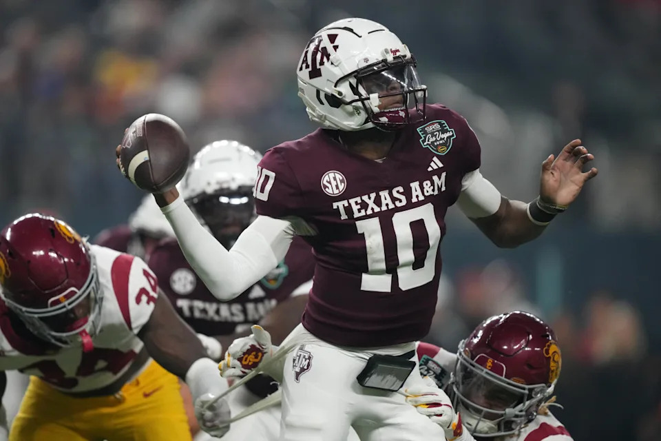 Texas A&M QB Marcel Reed | Kirby Lee-Imagn Images