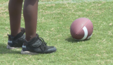 Bay High School alumni turned NFL pro hosts football and cheer camp