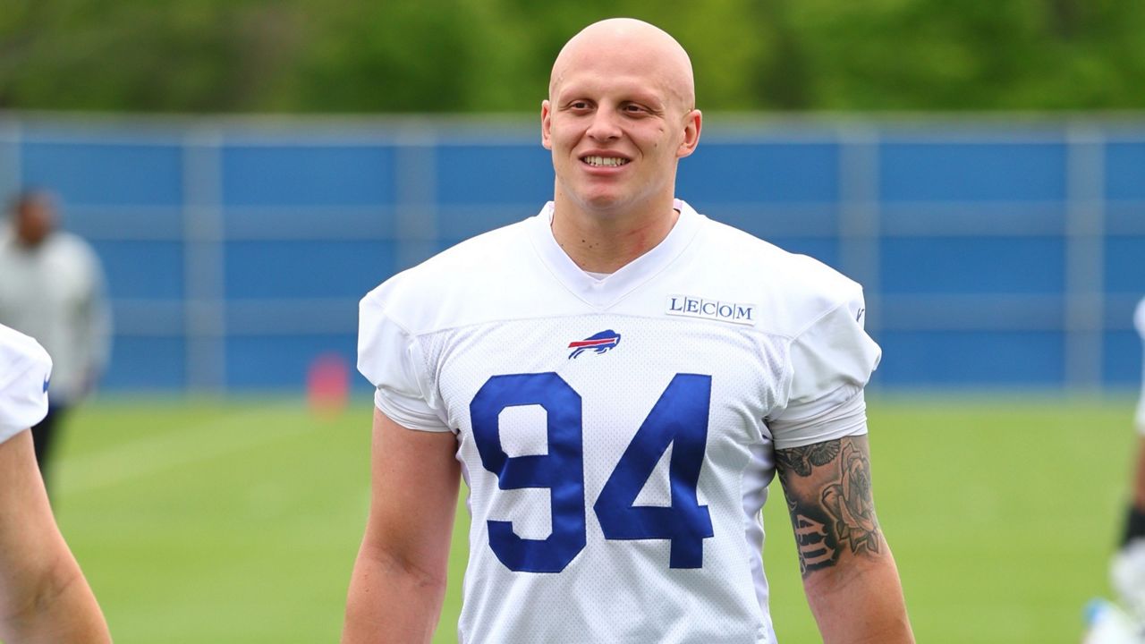 Bills' Jackson stands up as advocate for kids with alopecia