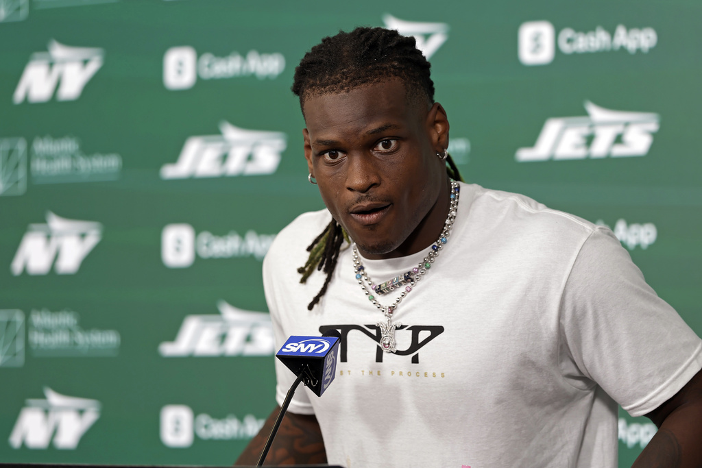 Jets' Quincy Williams looking to grow under Aaron Glenn