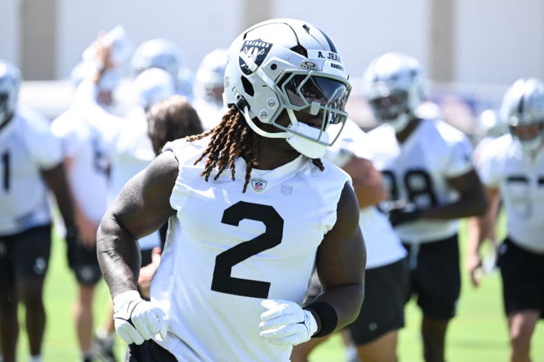 Las Vegas Raiders running back Ashton Jeanty