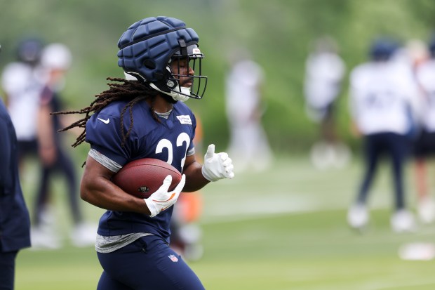Bears running back Ian Wheeler completes a drill during practice at Halas Hall on Tuesday, June 3, 2025. (Eileen T. Meslar/Chicago Tribune)