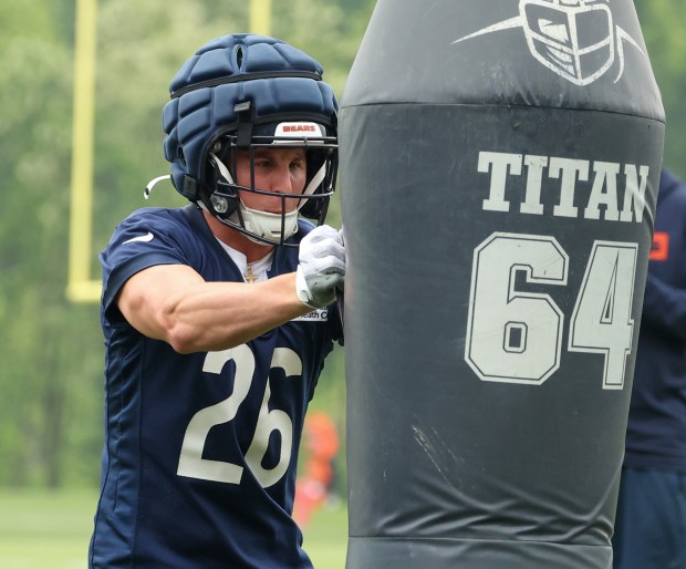 Wide receiver JP Richardson moves through blocking drills during Bears minicamp at Halas Hall on June 4, 2025, in Lake Forest. (Stacey Wescott/Chicago Tribune)