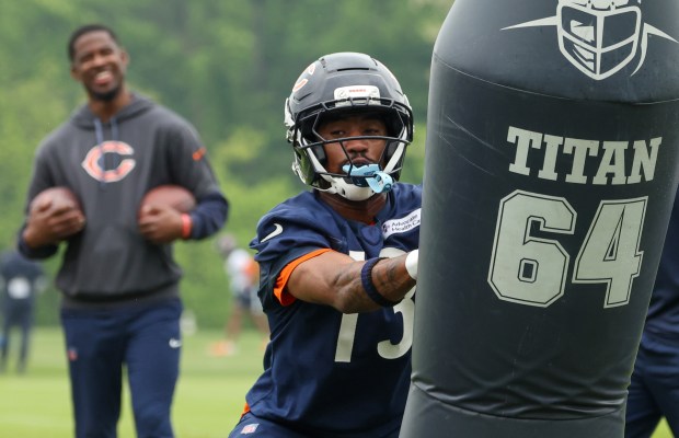 Wide receiver Maurice Alexander moves through blocking drills during Bears minicamp at Halas Hall on June 4, 2025, in Lake Forest. (Stacey Wescott/Chicago Tribune)