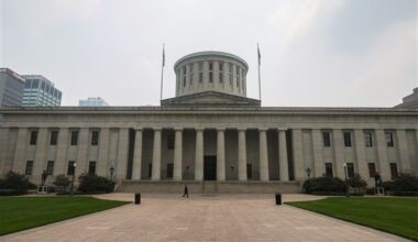 New state budget will include flat tax, Browns funding