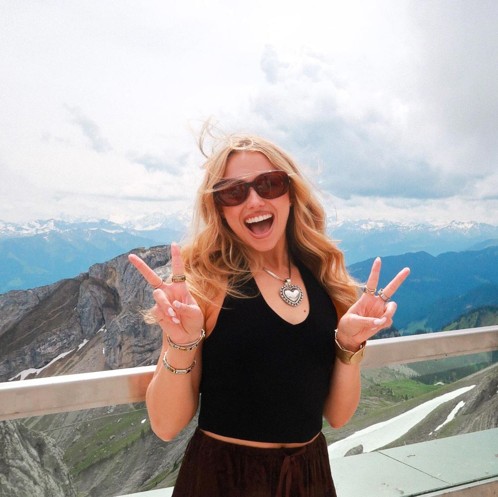 Dallas Cowboys Cheerleaders off the Field What Are the America s Sweethearts Stars Day Jobs Kleine Powell