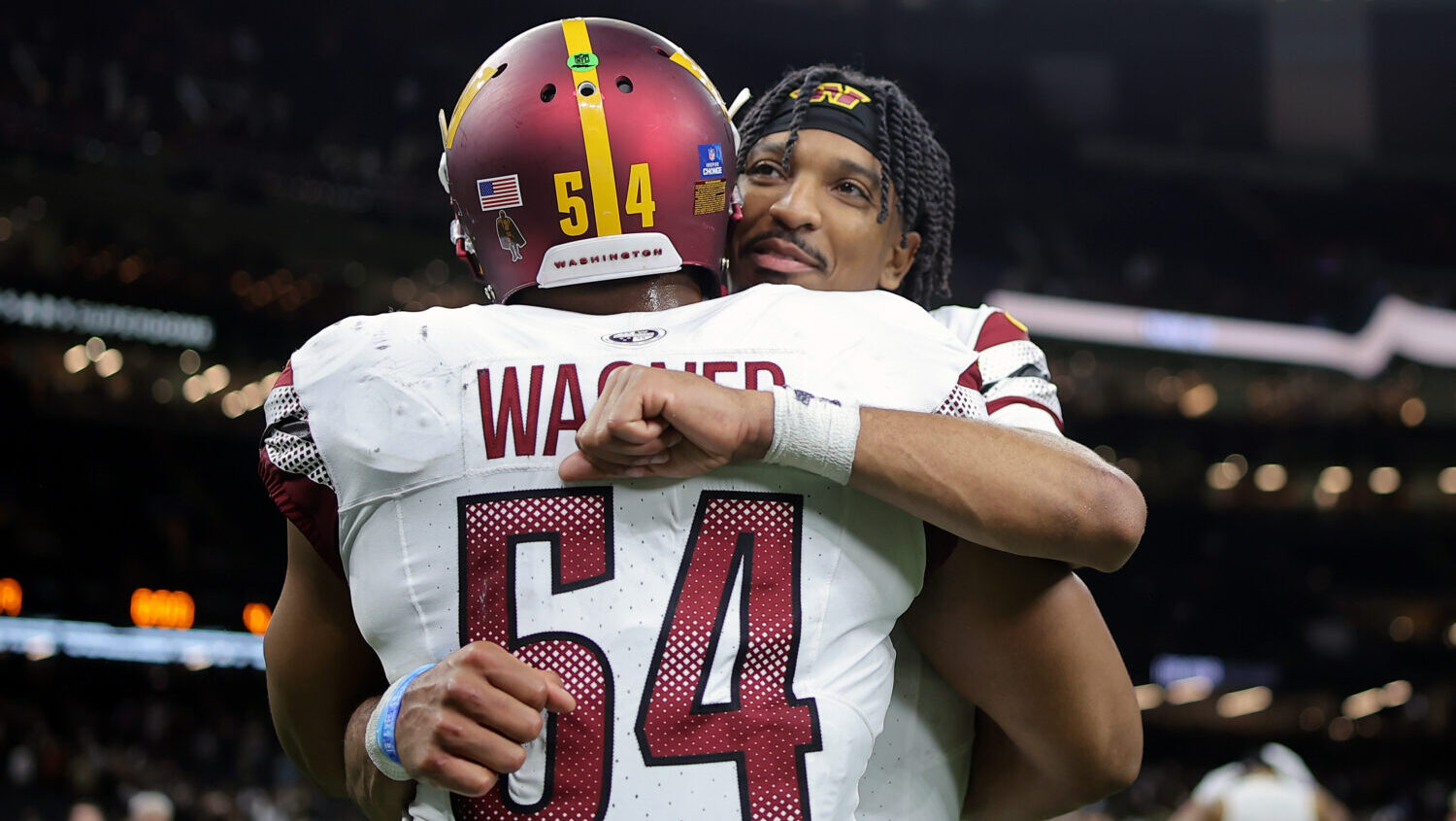 Bobby Wagner Commanders Jayden Daniels...