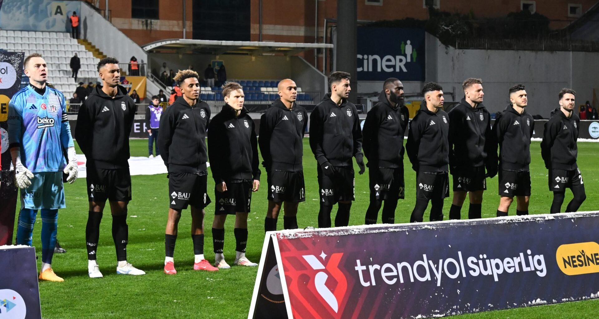 How Alex Oxlade-Chamberlain feels about a move to Leeds United as 49ers make offer to Besiktas