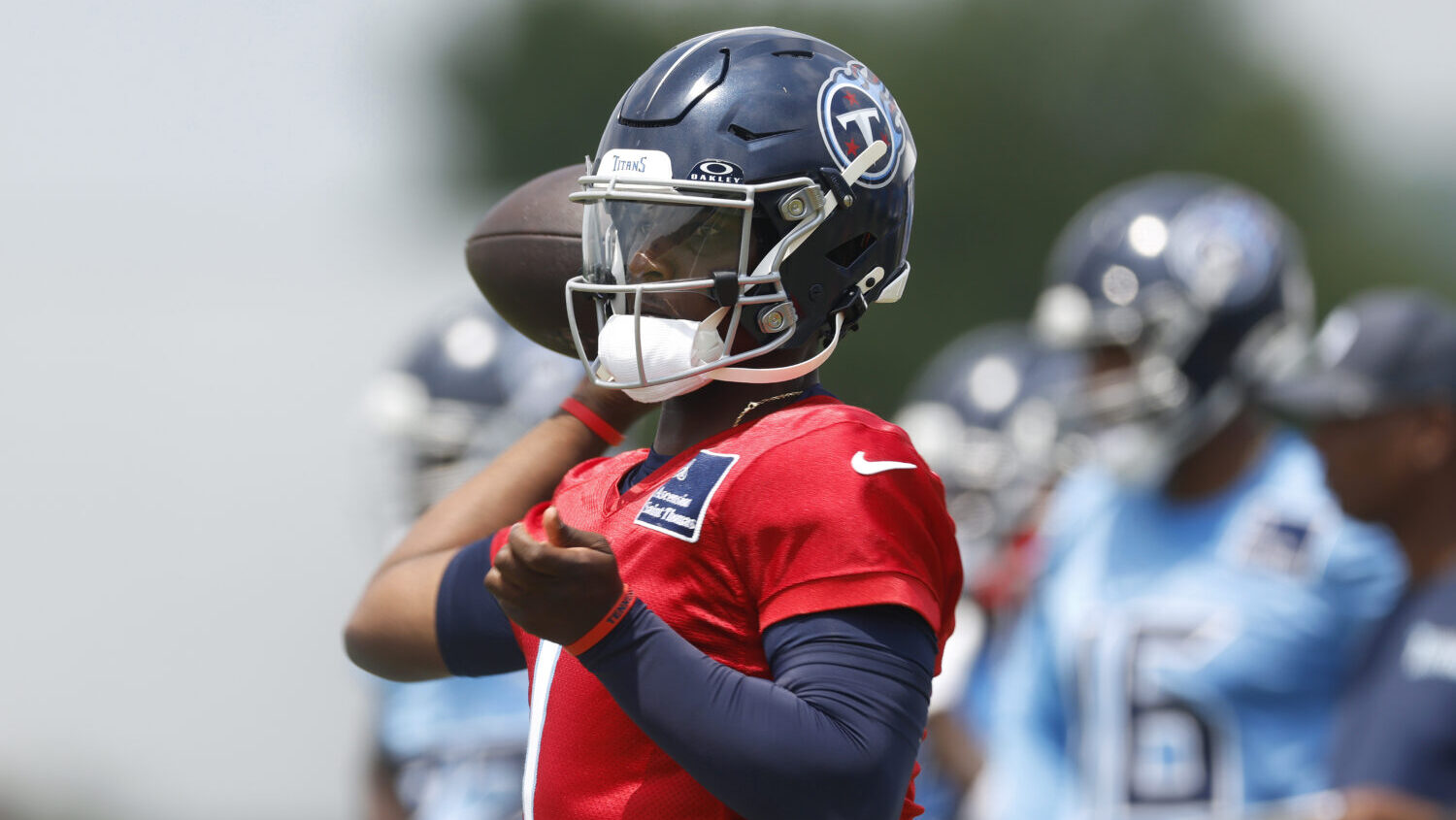 Cody Barton Tennesee Titans Cam Ward No. 1 NFL Draft pick...