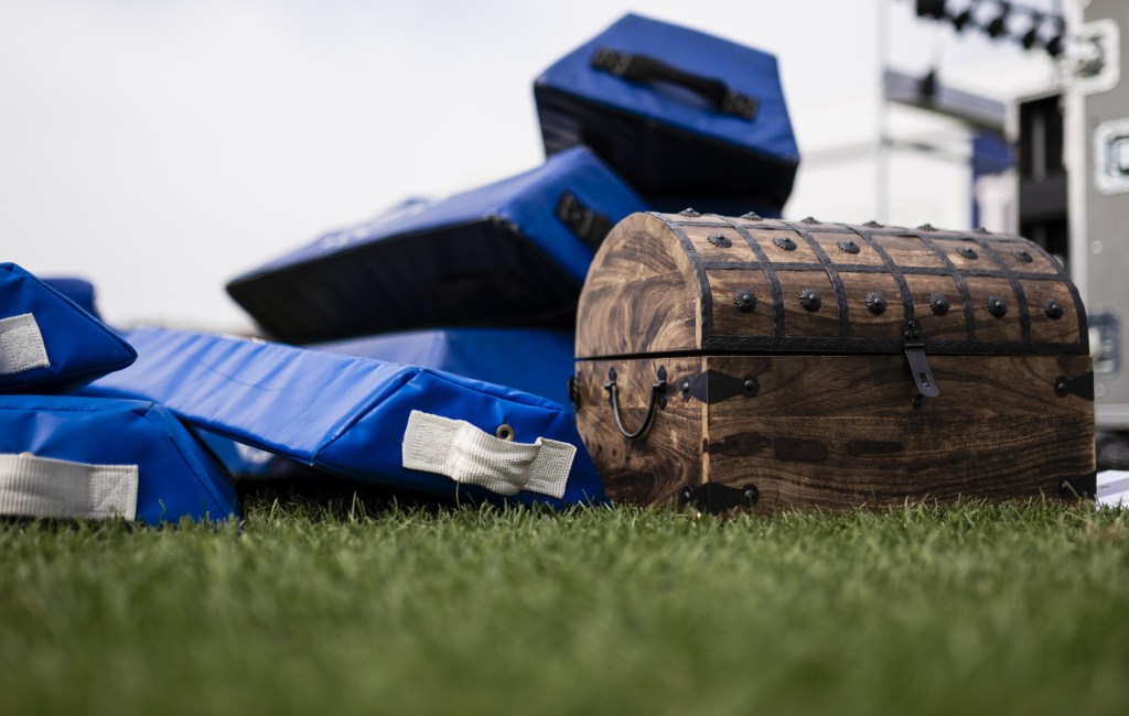 Giants defensive coordinator Shane Bowen has added a turnover chest to the sideline.