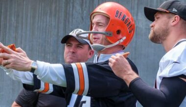 Peyton Manning creates some buzz around potential Bengals throwback jerseys