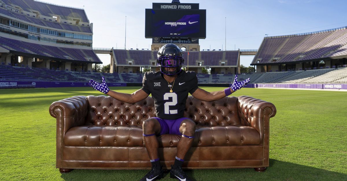 Football: 2026 three-star wide receiver Ace Theus commits to TCU