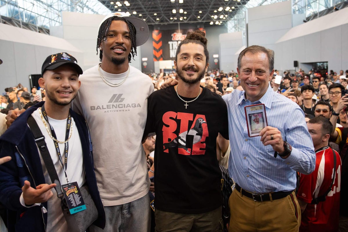 Commanders owner Josh Harris buys $500,000 Jayden Daniels card in record sale