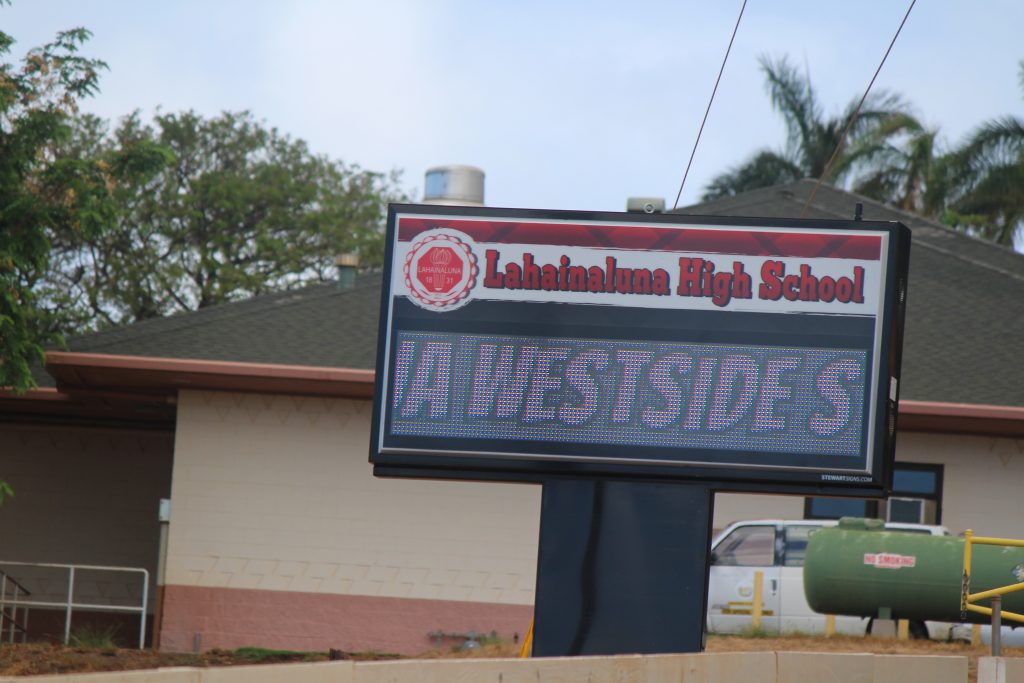 Los Angeles Rams and Hollman Lockers team up to refurbish locker rooms at Lahainaluna : Maui Now