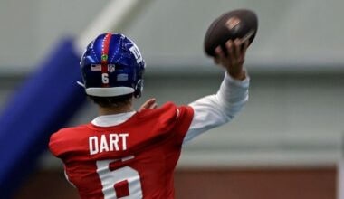 Jaxson Dart #6 of the New York Giants...