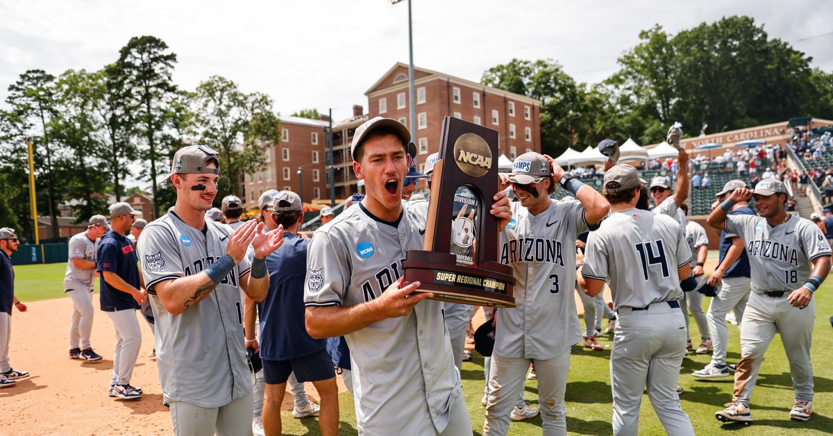 NCAA Baseball Tournament: Arizona Wildcats clinch 19th trip to College World Series with late comeback at North Carolina