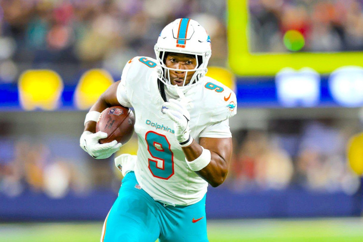 Dolphins Want to Keep Jonnu Smith - NFL News