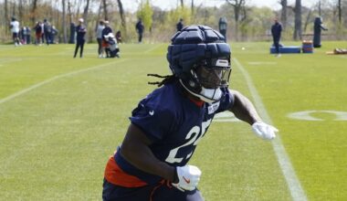 Kyle Monangai Clearly Has D'Andre Swift's Attention