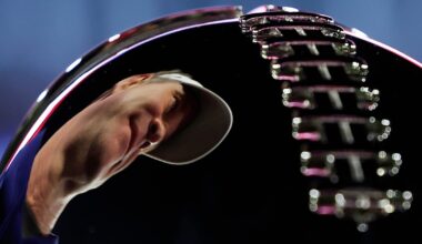 GsuUVj2XoAApr0e copy