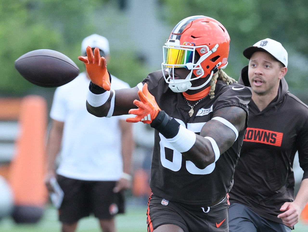 The voluntary workouts debate: What teams lose when stars skip OTAs