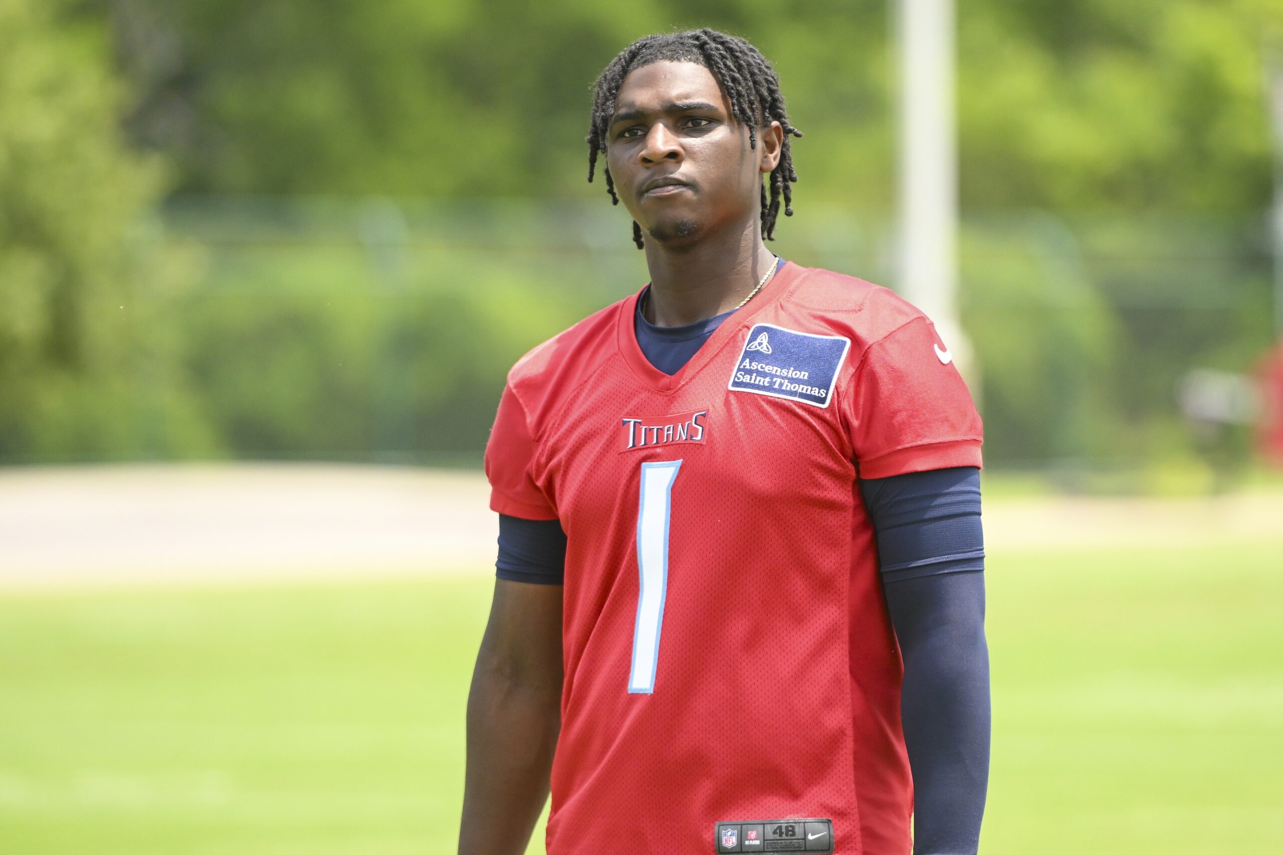 Tennessee Titans quarterback Cam Ward (1) walks off the field during minicamp at Nissan Stadium.