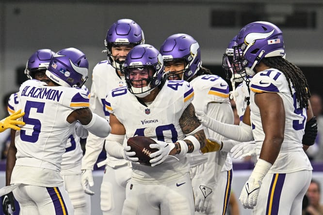 NFL: Detroit Lions at Minnesota Vikings