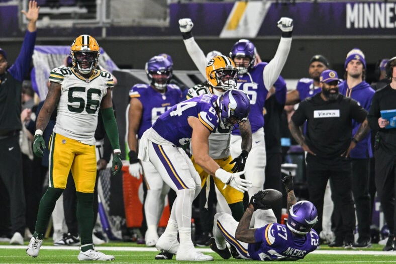 Josh Oliver - Green Bay Packers at Minnesota Vikings