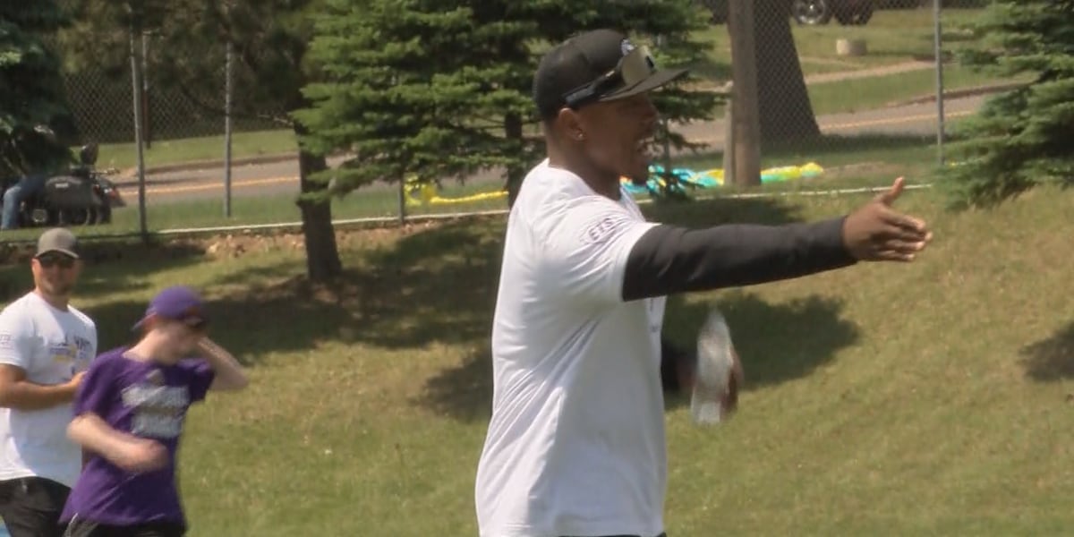 Duluthian and Minnesota Viking C.J. Ham to host 6th youth camp