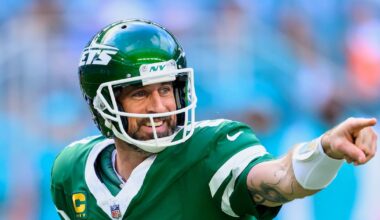 Aaron Rodgers ends months-long dance with Steelers by agreeing to a 1-year deal