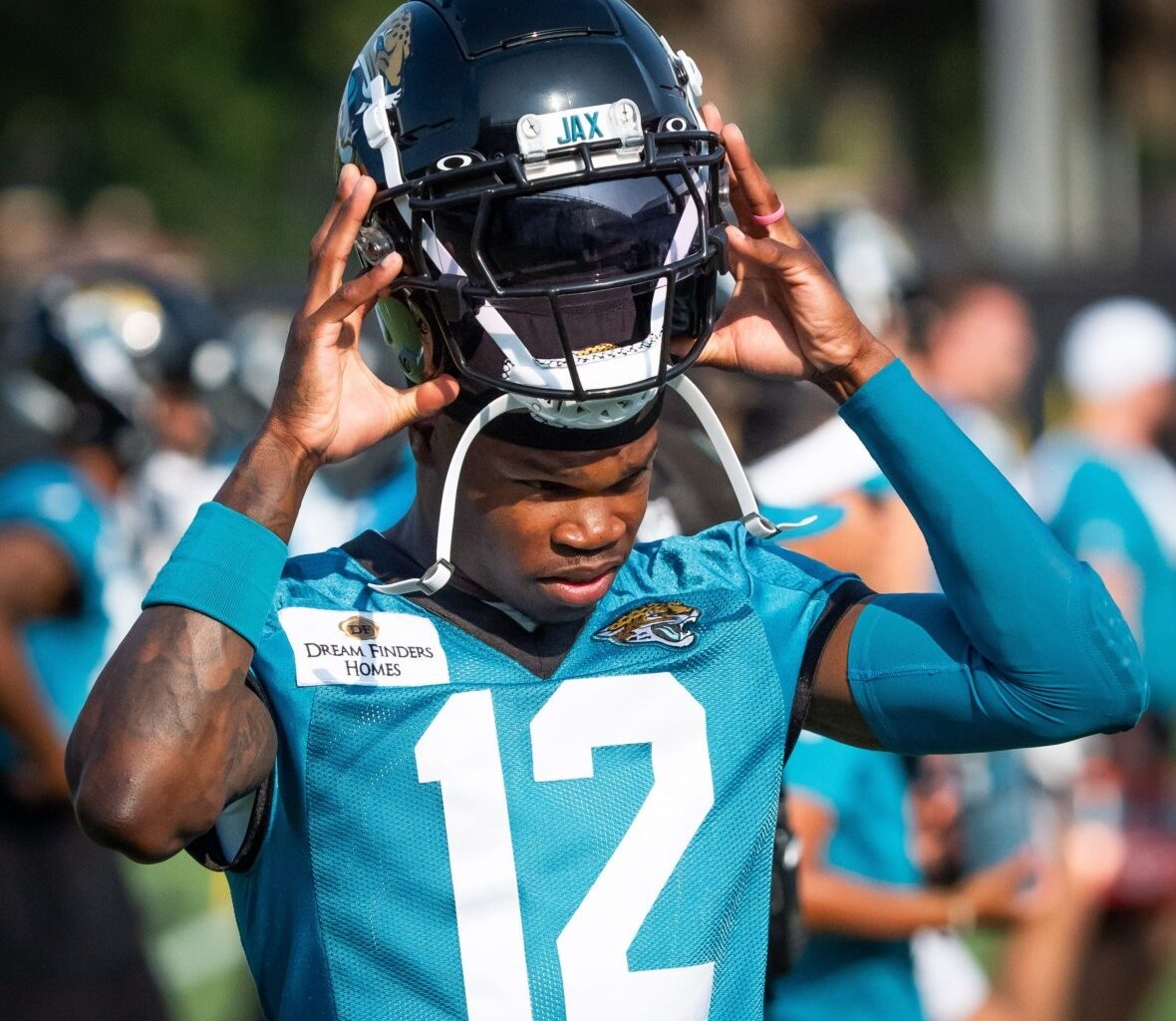 Jacksonville Jaguars sign rookie Travis Hunter to historic contract