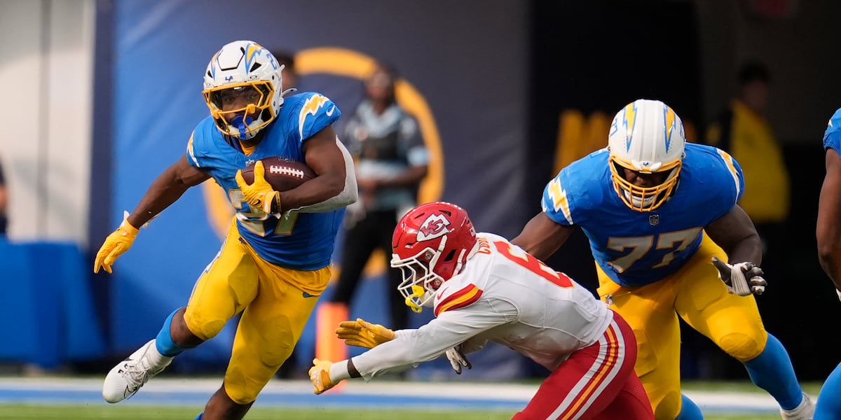 Broncos sign running back J.K. Dobbins