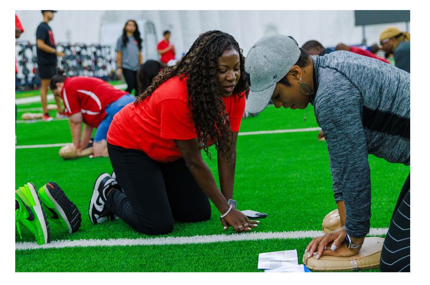 Texans add lifesavers to the chain of survival in Houston