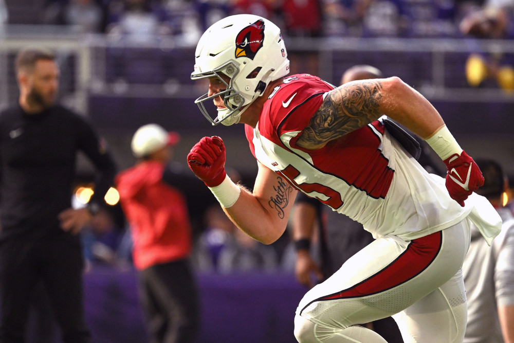 MINNEAPOLIS, MN - OCTOBER 30: Arizona Cardinals tight end Trey McBride (85) runs a route during warm-ups before a game between the Minnesota Vikings and Arizona Cardinals on October 30, 2022, at U.S. Bank Stadium in Minneapolis, MN(Photo by Nick Wosika/Icon Sportswire)