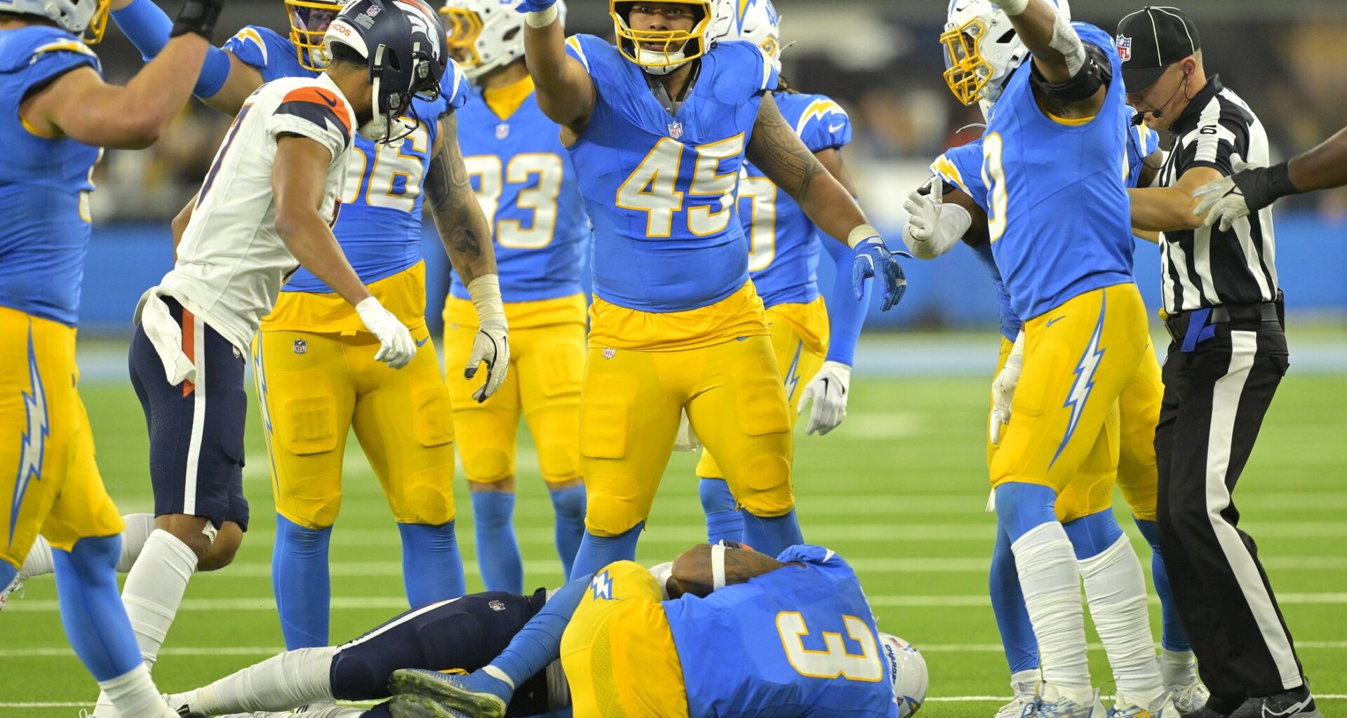 Chargers Edge Defender Predicted to Break Out In 2025