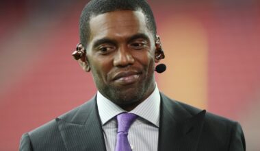 There Has To Be A Way To Retire (Or At Least Honor) Randy Moss' Jersey
