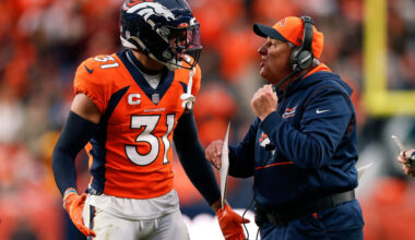 Eagles, Panthers On 'Shortlist' For Justin Simmons