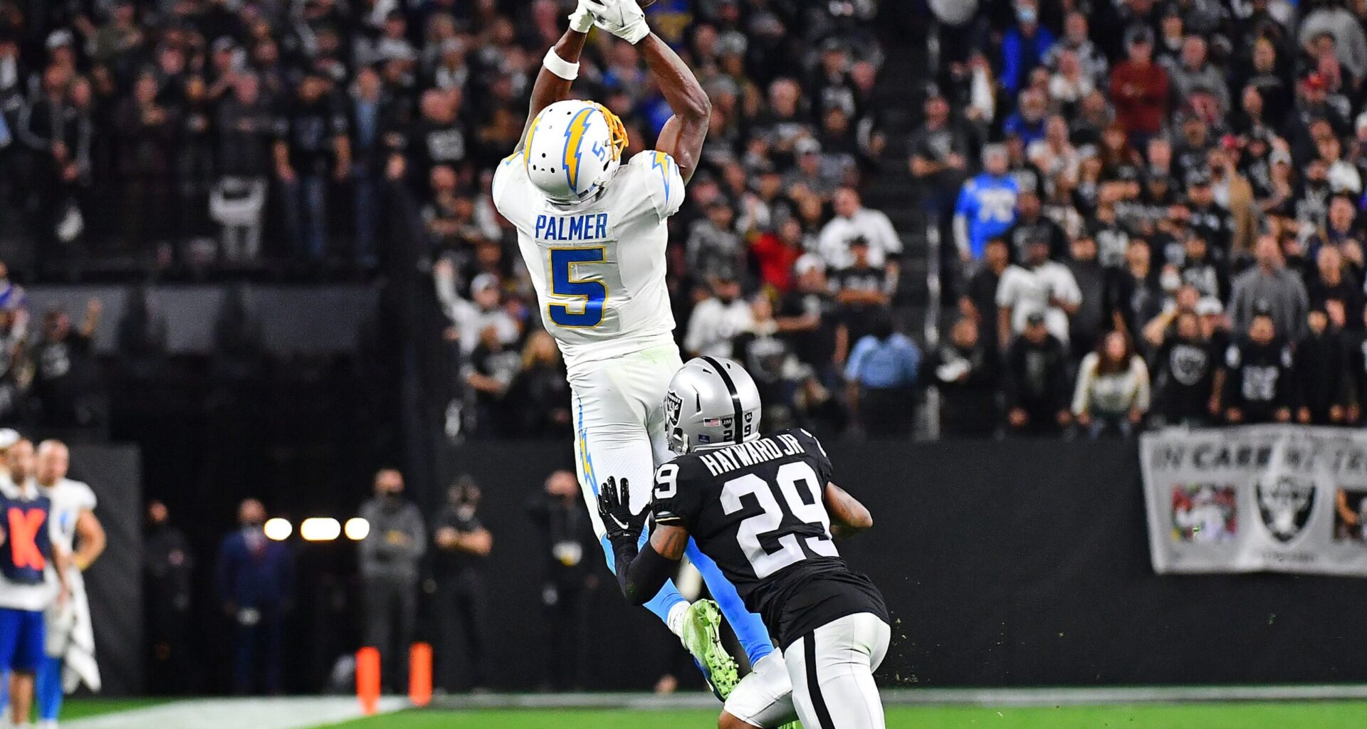 Josh Palmer Joins NFL's Buffalo Bills to Revitalize Career