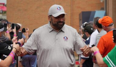 Franco Harris Ignites Steelers’ Legacy with Iconic Playoff Miracle