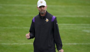 Vikings To Extend OC Wes Phillips
