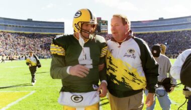 Go Back and Watch Favre Extend His Legendary Iron Man Streak Against Chicago In 1995