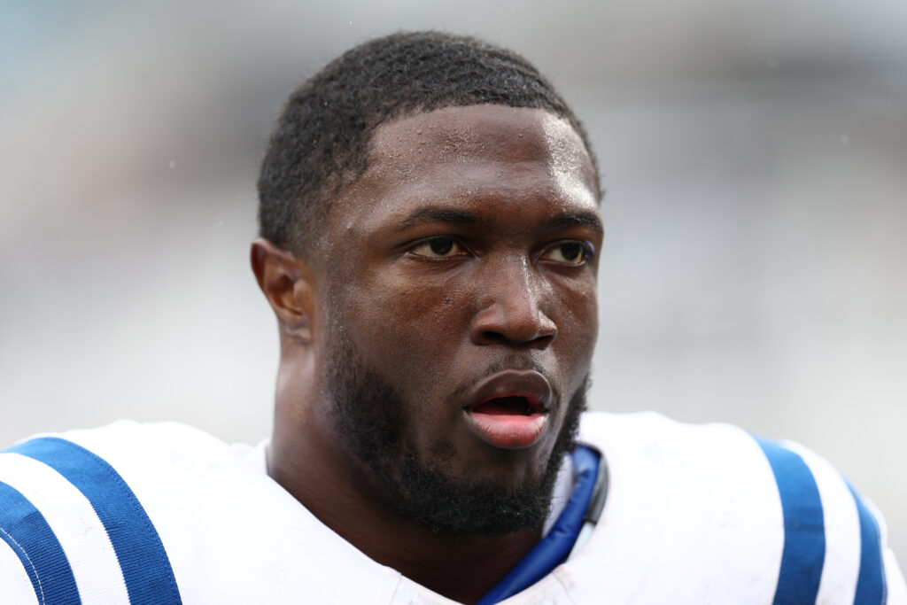 Colts LB Jaylon Carlies Expected To Start