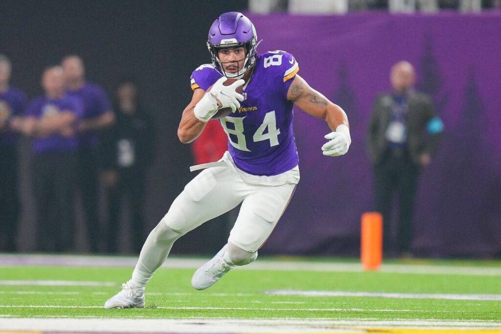 Vikings, TE Josh Oliver Agree To Extension