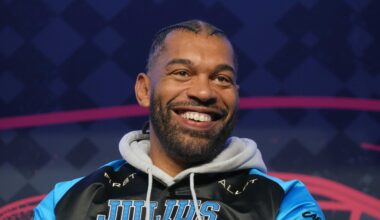 Carolina Panthers Celebrate Julius Peppers, Luke Kuechly's Legendary Status