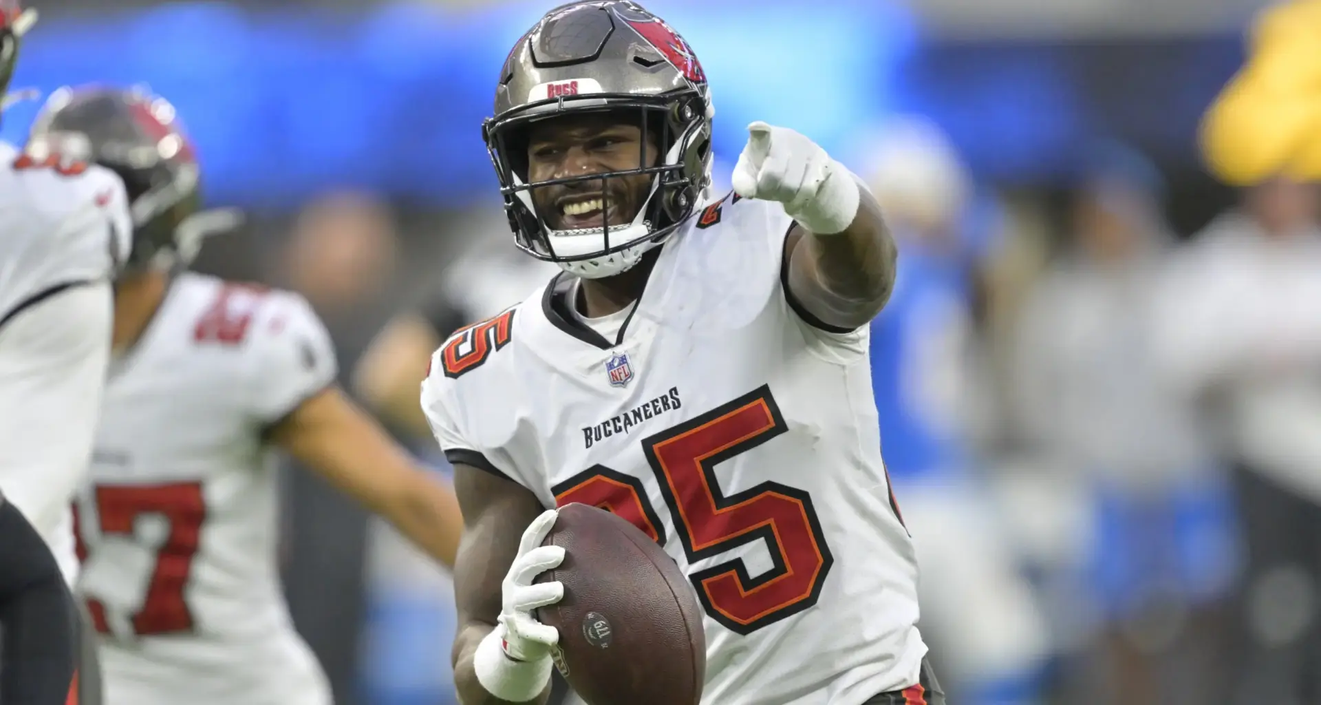 Raiders eye Buccaneers cornerback to fortify defense with $30M cap space