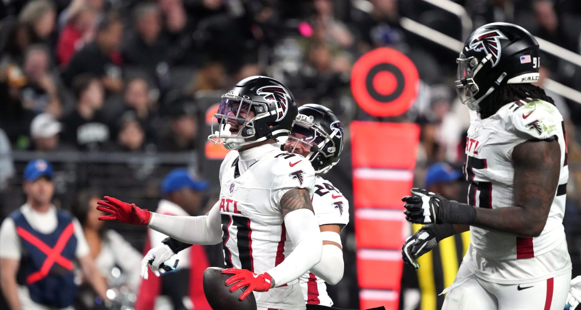 Justin Simmons Sparks NFL Buzz with Potential Panthers Move